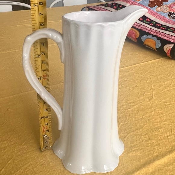Kaldun & Bogle White Ceramic Pitcher Syrup Creamer Vase Classic Scalloped - Picture 6 of 7